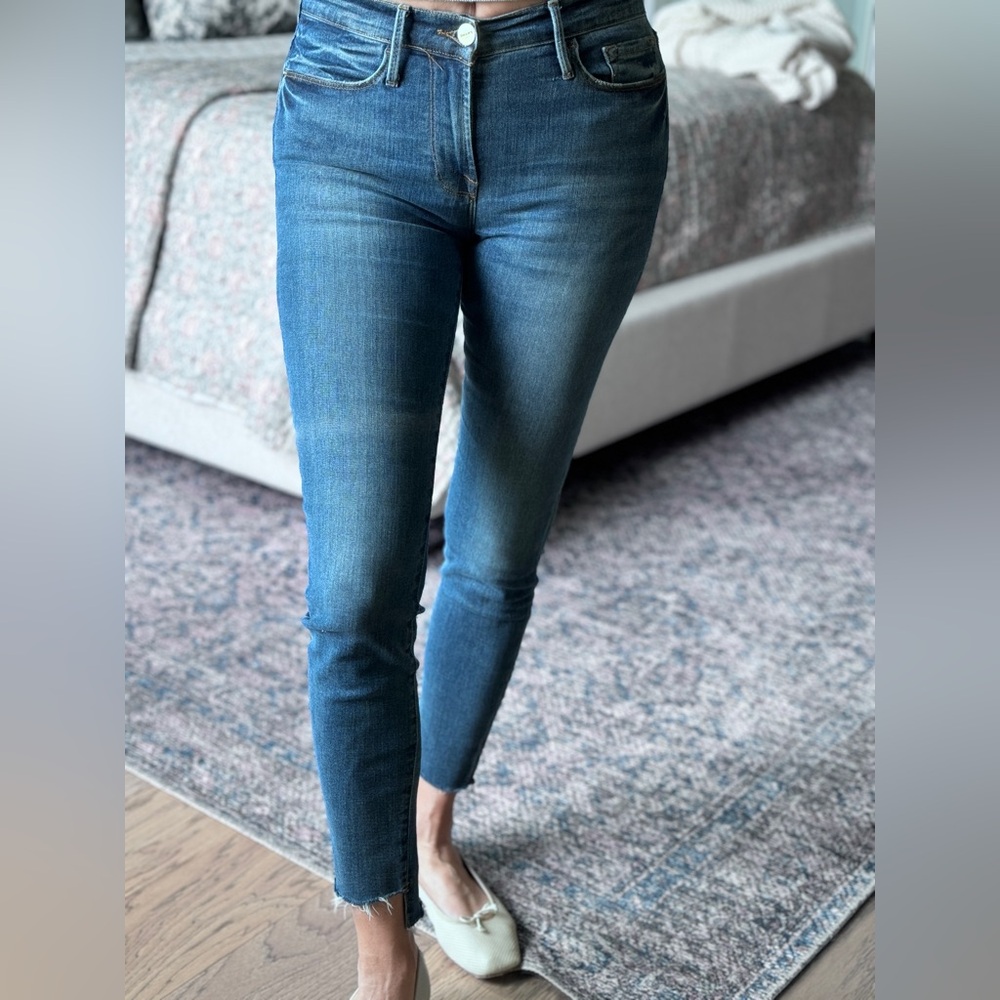FRAME Le Skinny De Jeanne in Cape May Blue Ankle Stretch Revolve 27